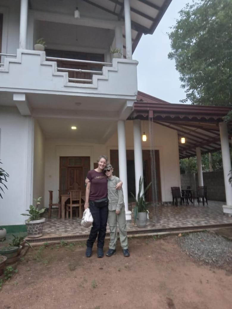 The European Gate - Anuradhapura Villa Exterior photo